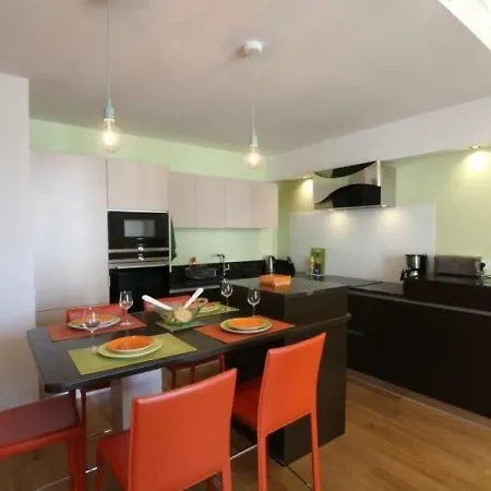 House Le 5 Chloe Pau