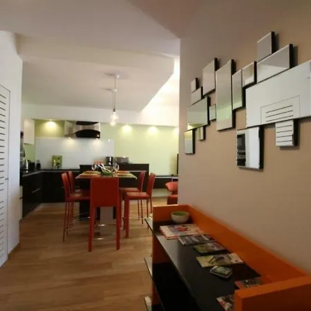 House Le 5 Chloe